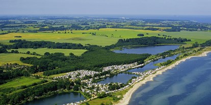 Reisemobilstellplatz - Schleswig - Ostseecamping-Gut Karlsminde mit 3 km Strand an der Eckernförder Bucht - Ostseecamping-Gut Karlsminde