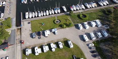 Motorhome parking space - Umgebungsschwerpunkt: Stadt - Denmark - New extended area for mobile homes - Hadsund Sejlklub