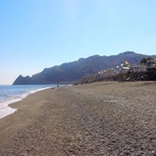 RV parking space - Spiaggia con vista Capo Sant'Alessio e Piazzole fronte mare - Parco di Campeggio La Focetta Sicula