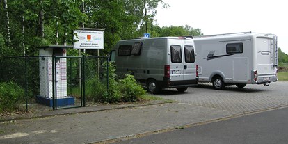 Reisemobilstellplatz - Art des Stellplatz: vor Campingplatz - Münsterland - Beschreibungstext für das Bild - Stellplatz Parkplatz Feldmark