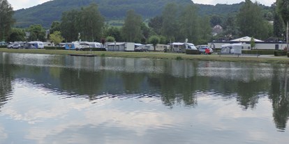 Motorhome parking space - Swimmingpool - Eifel - Camping du barrage Rosport