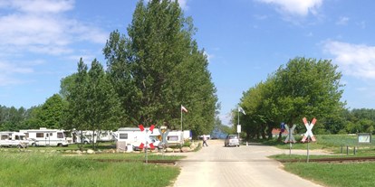 Reisemobilstellplatz - Art des Stellplatz: bei Gewässer - Admannshagen-Bargeshagen - Panorama, links Kühlungsborn - Sanddornstrand - Wohnmobil- und Wohnwagenstellplätze in der Ostseegemeinde Wittenbeck