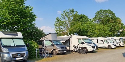 Motorhome parking space - Wischhafen - Wohnmobilstellplatz am Schiffertor