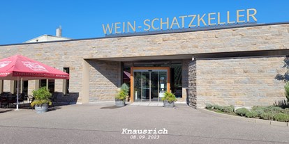 Reisemobilstellplatz - Stromanschluss - Wohnmobil-Stellplatz am »Weinschatzkeller«