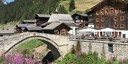 Reisemobilstellplatz - Umgebungsschwerpunkt: Fluss - Schweiz - Das Dorf Binn liegt ganz in der Nähe.
Einkaufen
Restaurant
ÖV Verbindungen
ect. - Highlander´s Ferienlodge