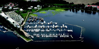 Reisemobilstellplatz - Spielplatz - Göhren (Vorpommern-Rügen) - Luftbild der Marina - Im Jaich Wasserferienwelt