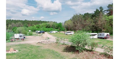 Reisemobilstellplatz - Wohnwagen erlaubt - Lärz - Stellplatz für Wohnwagen und Wohnmobile.
Eine Zelterwiese ist auch vorhanden. - Campinghof Am Grünen Baum