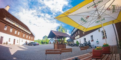 Reisemobilstellplatz - Art des Stellplatz: bei Gaststätte - Erzgebirge - Stellplatz Seiffen Erzgebirge am Waldgasthof "Bad Einsiedel"