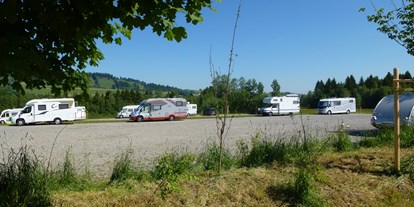 Reisemobilstellplatz - Umgebungsschwerpunkt: See - Region Allgäu - Weitläufiger Stellplatz in unmittelbarer Nähe vom Grüntensee - Am Buron