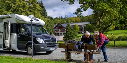 Reisemobilstellplatz - Wohnwagen erlaubt - Erndtebrück - Stellplatz Hotel Kleins Wiese