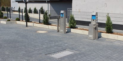 Motorhome parking space - Umgebungsschwerpunkt: Meer - Rügen - Entsorgung von Grauwasser, Fäkalientank- / Kassettenentleerung - Wohnmobilstellplatz-Stralsund