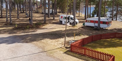 Reisemobilstellplatz - Art des Stellplatz: eigenständiger Stellplatz - Dalarna - Campingplatz Blick auf den See - Furudals Vandrarhem och Sjöcamping