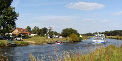 Reisemobilstellplatz - Art des Stellplatz: bei Gewässer - Niedersachsen - Slippanlage und Bootssteg an der Aller - Camping Allerblick