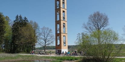 Reisemobilstellplatz - Art des Stellplatz: eigenständiger Stellplatz - Bad Waldsee - Besucherattraktion Bannwaldturm mit 38 m Höhe - Weites Ried