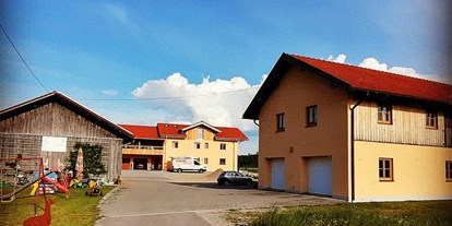 Motorhome parking space - Spielplatz - Oberbayern - Auf der Alpaka Ranch