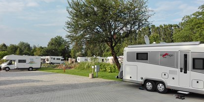 Reisemobilstellplatz - Art des Stellplatz: im Campingplatz - Italien - Stellplatz Grinto in Turin
