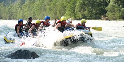 Reisemobilstellplatz - Umgebungsschwerpunkt: Fluss - Österreich - Rafting für Familien und Actionhungrige  - Sport-Erlebnis-Camp