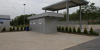 Motorhome parking space - Entsorgung Toilettenkassette - Hungary - Stellplatz Firma CARAMORE HU KFT