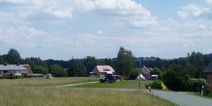 Reisemobilstellplatz - Wohnwagen erlaubt - Oberlausitz - Autark-Camp Gleis A.