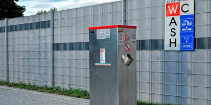 Motorhome parking space - Duschen - Baden-Württemberg - Wohnmobilpark Sinsheim