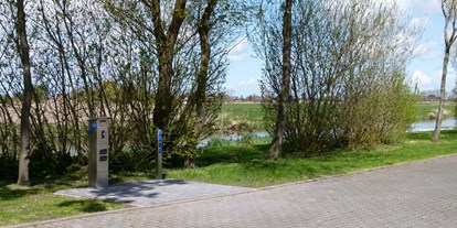 Motorhome parking space - Radweg - Ostfriesland - Freizeitgelände Ditzumerverlaat