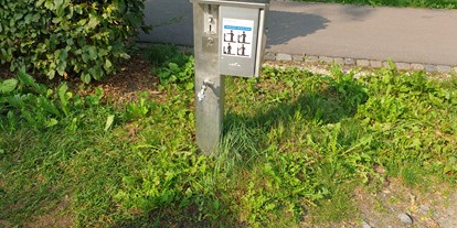 Reisemobilstellplatz - Frischwasserversorgung - Ennepetal - Frischwasser 70 l für 1€ (Münze) - Wohnmobilstellplatz Ohler Wiesen