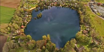 Reisemobilstellplatz - Stromanschluss - Rheine - Luftbild über den gesamten Blauen See. - Campingplatz Blauer See / Reisemobilstellplatz am Blauen See