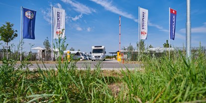 Reisemobilstellplatz - Wohnwagen erlaubt - Einfahrt - Stellplatz Ringsheim