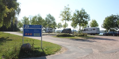 Reisemobilstellplatz - Umgebungsschwerpunkt: Fluss - Schleswig-Holstein - Wohnmobilstellplatz Alter Schiffsanleger 777