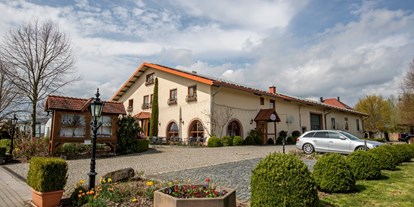 Reisemobilstellplatz - Duschen - Siebeldingen - Weingut Villa Hochdörffer