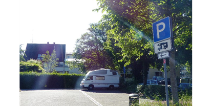 Motorhome parking space - Mülhausen - Stellplätze Nußbaumallee