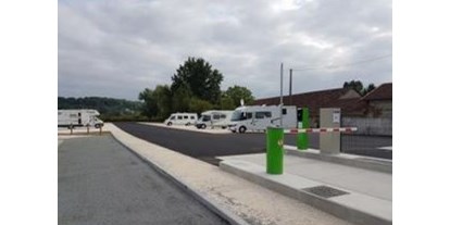 Motorhome parking space - WLAN: am ganzen Platz vorhanden - Aquitaine - La Pergola