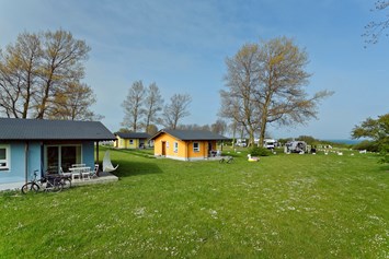Reisemobilstellplatz: Reisemobilstellplätze am KNAUS Camping- und Ferienhauspark Rügen
