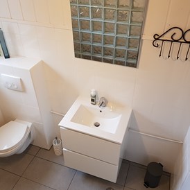 Wohnmobilstellplatz: Badezimmer für unsere Gäste  - Ferienbauernhof De Slaaphoeve