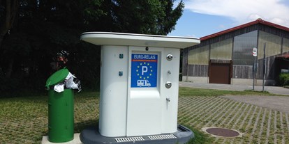 Motorhome parking space - Saignelégier - Parkplatz am Sportzentrum / Euro-Relais Station