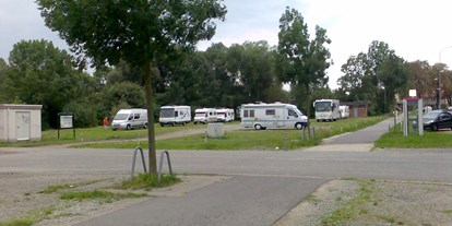 Reisemobilstellplatz - Umgebungsschwerpunkt: Stadt - Sachsen-Anhalt Nord - Stellplatz am Maschweg