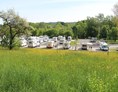 Reisemobilstellplatz: Mitten im Grünen - Reisemobilstellplatz bei der Waldsee-Therme