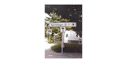 Reisemobilstellplatz - Art des Stellplatz: eigenständiger Stellplatz - Niederrhein - Homepage www.geldern.de - Parkplatz am Sportplatz