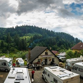 Wohnmobilstellplatz: Parking Alpin Ranch