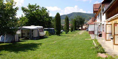Motorhome parking space - öffentliche Verkehrsmittel - Romania - Camping Salisteanca