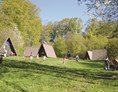 Wohnmobilstellplatz: Campingplatz "Les Grottes" ***Swisscamp. Vermietung von Bungalows, Swiss-Jurten, Mobil-Home. Besuch der Höhlen und des Préhisto-Parc de Réclère. - Camping "Les Grottes"