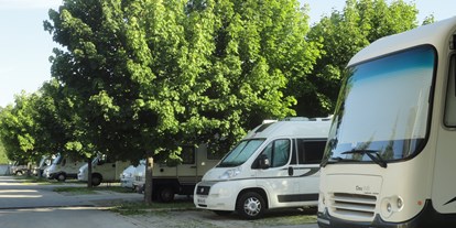 Motorhome parking space - Umgebungsschwerpunkt: Fluss - Carniola / Julian Alps / Laibach / Zasavje - Hotel Kanu