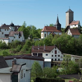 Wohnmobilstellplatz: Aufsesser Brauerei mit Braugasthof Rothenbach und Schloss Unteraufsess - Brauereigasthof Rothenbach
