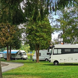 Wohnmobilstellplatz: Camping Fuldaschleife-Wohnmobil Stellplätze - Camping Fuldaschleife