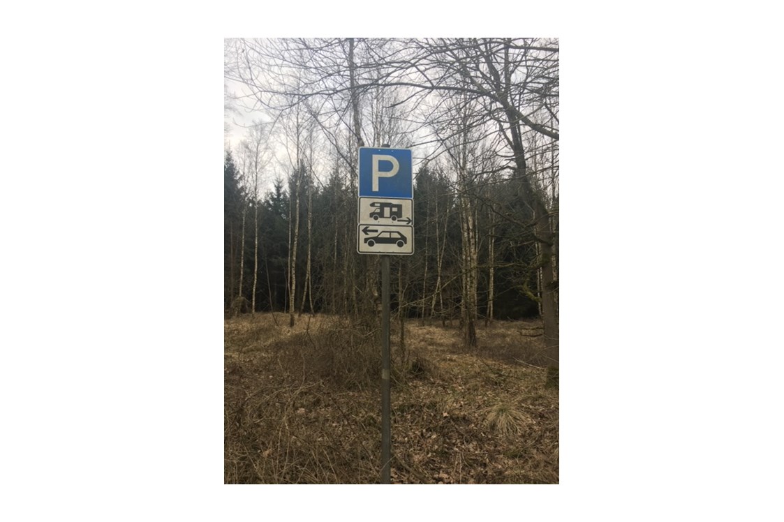 Wohnmobilstellplatz: Schild für WOMO-Parkplatz - Freitzeitzentrum Biebertal Menden (Sauerland)