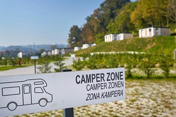Wohnmobilstellplatz: Campingplatz Terme Jezerčica ****