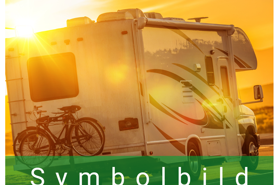 Wohnmobilstellplatz: Symbolbild - Camping, Stellplatz, Van-Life - Rabo Scheele