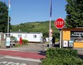 Wohnmobilstellplatz: Einfahrt zum Camping - Camping route du vin Grevenmacher