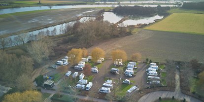 Motorhome parking space - WLAN: am ganzen Platz vorhanden - Limburg - Camperplaats Kessel-Eik aan de Maas