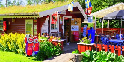 Reisemobilstellplatz - Art des Stellplatz: im Campingplatz - Südschweden - Unser Kiosk, der Ort, an dem wir Sie empfangen und der zentrale Ort auf dem Campingplatz. - Otterbergets bad & camping